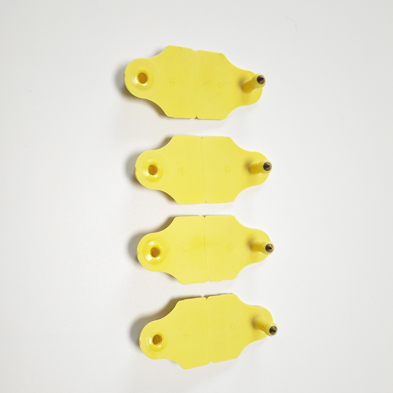 Animal RFID Ear Tag for Smart Farm Management