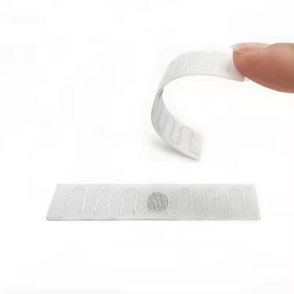 UHF Silicone Laundry Tag for Textile Tracking (2) UHF Silicone Laundry Tag for Textile Tracking